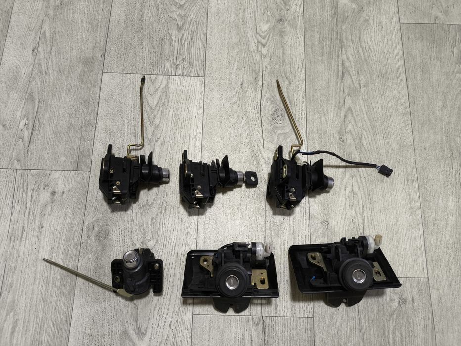 Замок багажника Мерседес 124 / 202 /190