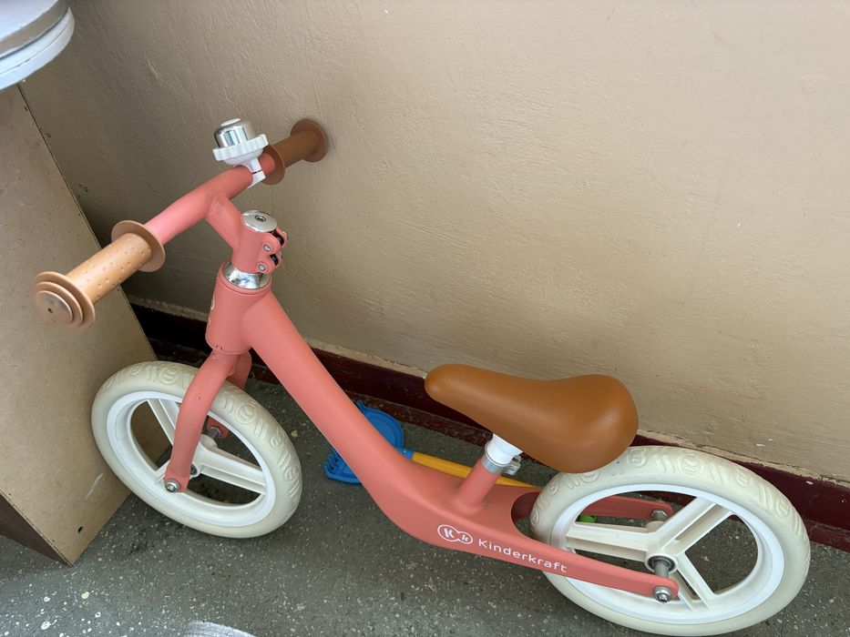 Bicicleta fara pedale Kinderkraft - Fly Plus, corai, pentru copii