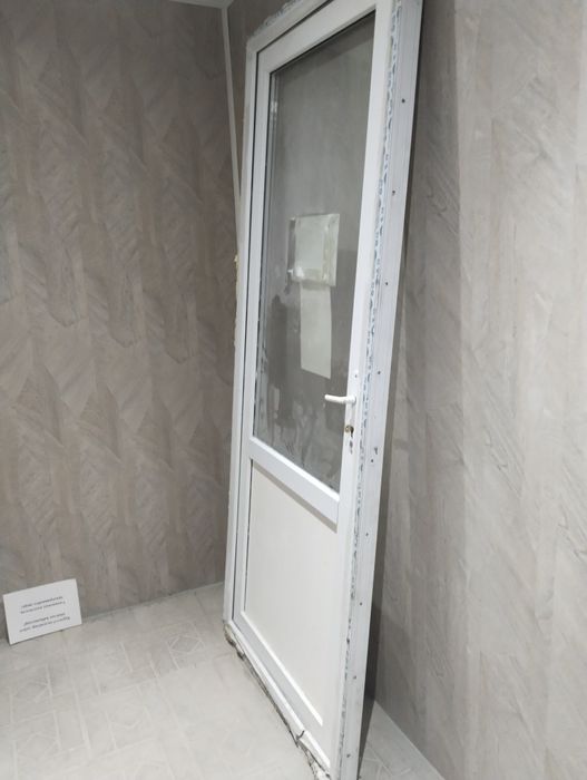 Продается ПВХ двер б/у