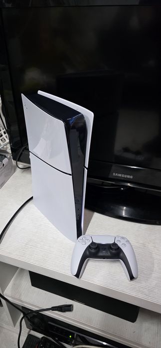 PlayStation 5 Slim Digital Edition Fortnite Roblox Rocket League PS5