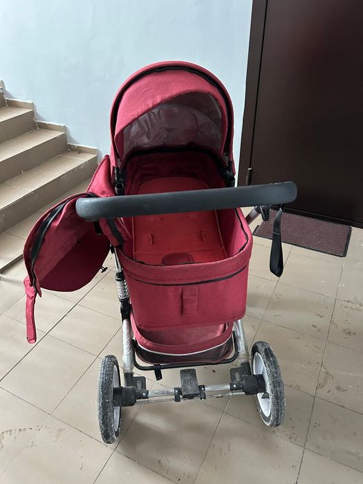 Продам прогулочную коляску