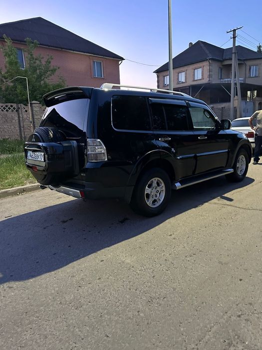 Mitsubishi pajero2007 год