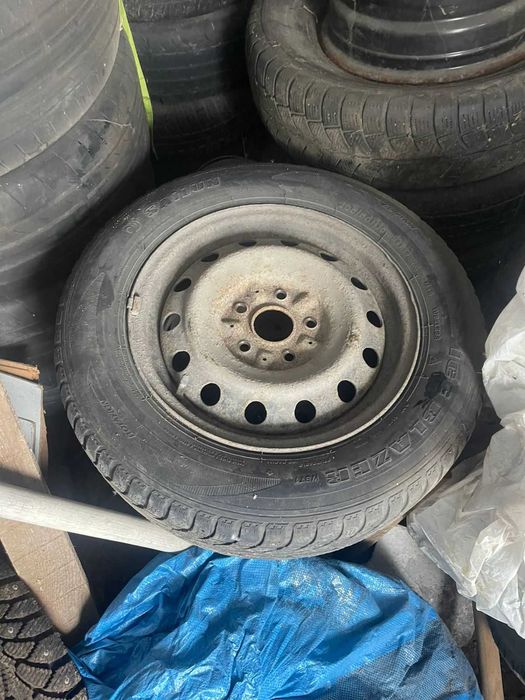 Продам резину зимнюю с дисками