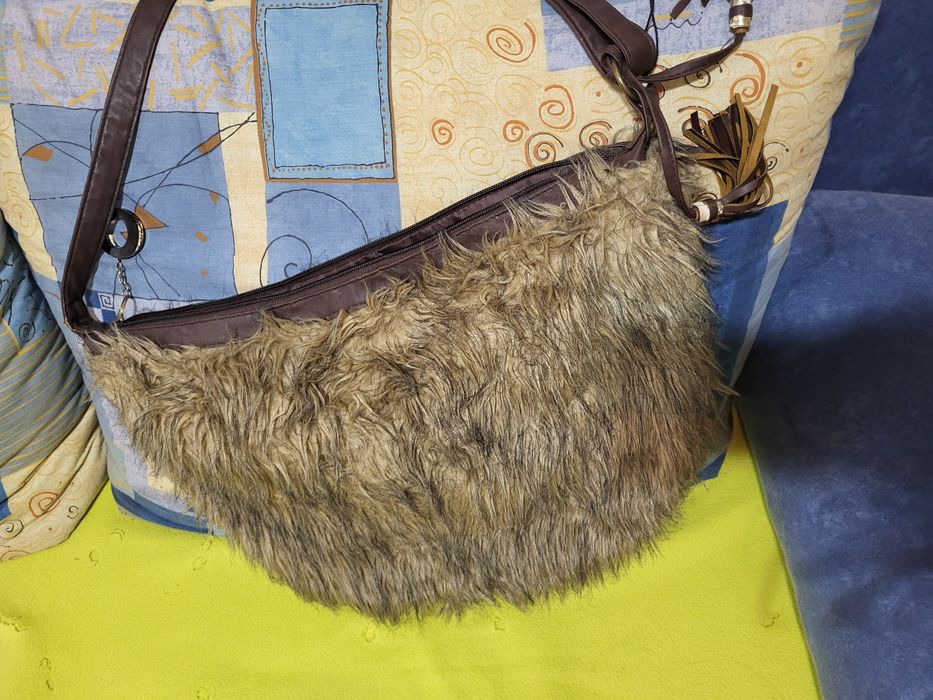 Кафява голяма кожена чанта