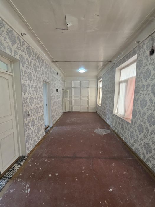 Hovli sotiladi Boxcha bozor oldida