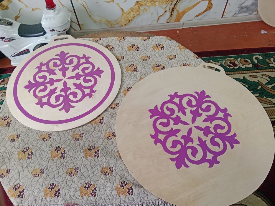 Продам столы казахские складные