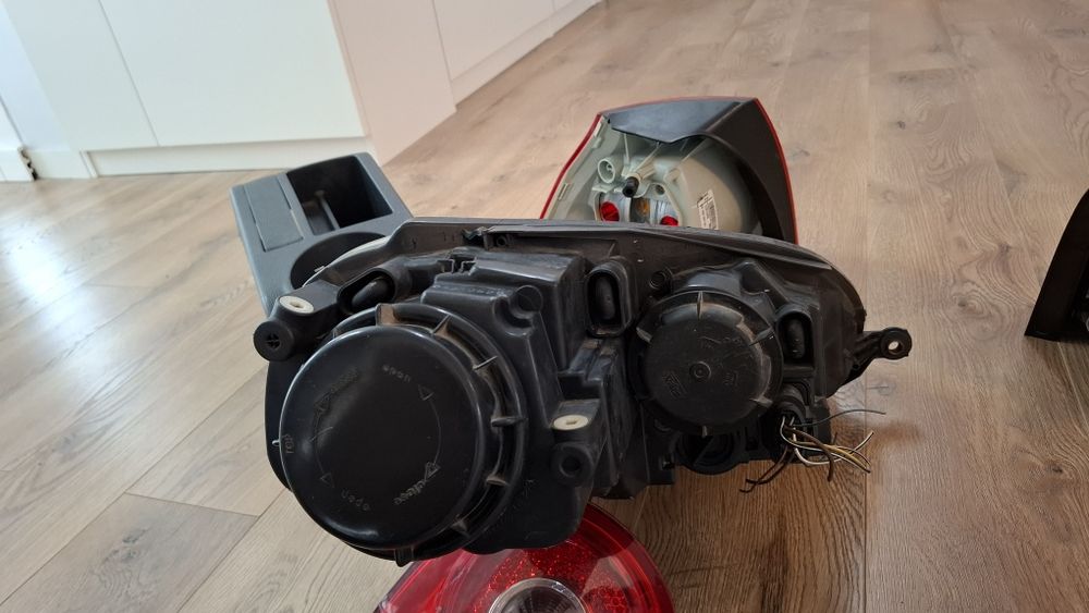 Far Golf 5 si stopuri Golf 5 FOARTE IEFTINE, volan Golf 4