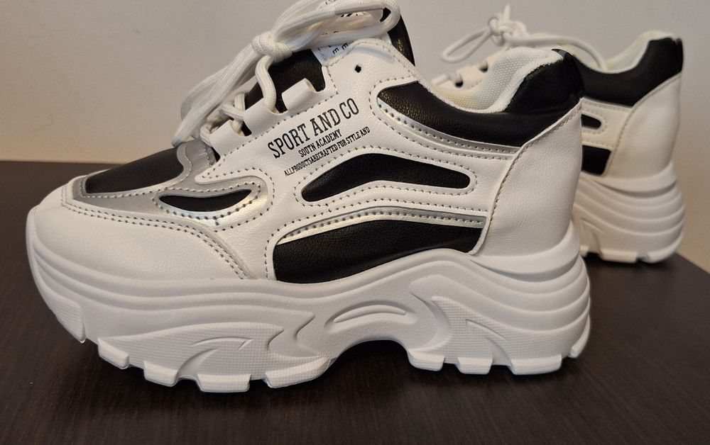 Adidasi damă,mărimea 36