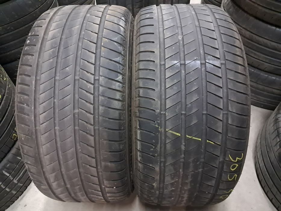 Anvelope second vara 305 40 R20 Bridgestone * RFT 6mm 2022