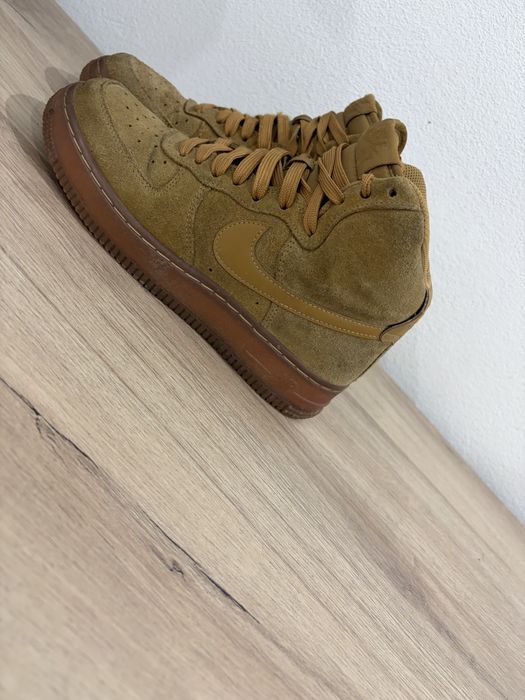 Vand adidasi nike trimti cu verificare marimea 36,5