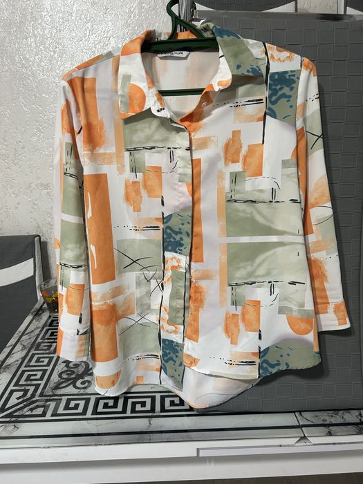 Костюмы офисные.