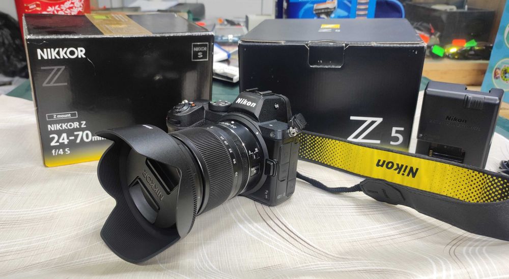 Фотоапарат Nikon Z5 Black + Обектив Nikon Z 24-70mm f4