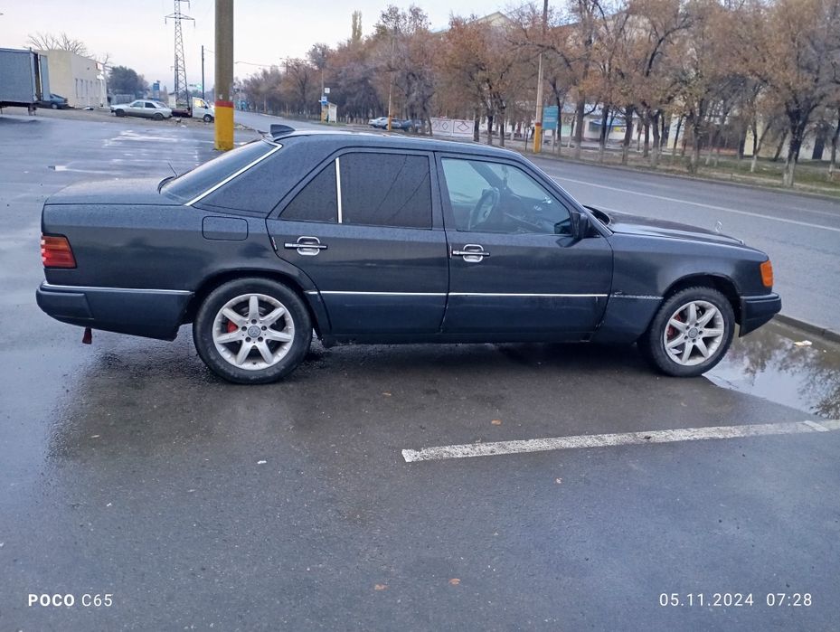 Машина сатылады.