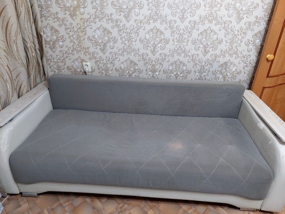 Продам диван б/у