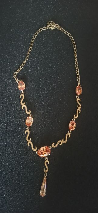 Украшения на шею