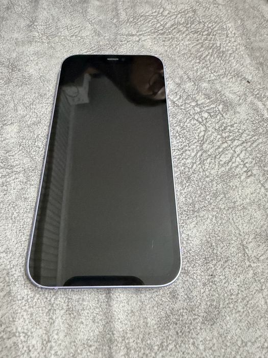 Продам iPhone 12