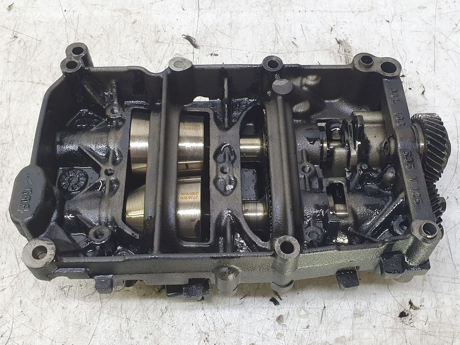 Pompa ulei 03L103537 Volkswagen Passat B6 (2005 - 2010) 2.0 tdi BMP