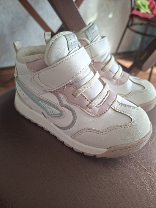 Продам ботинки на весну- осень  26 размер