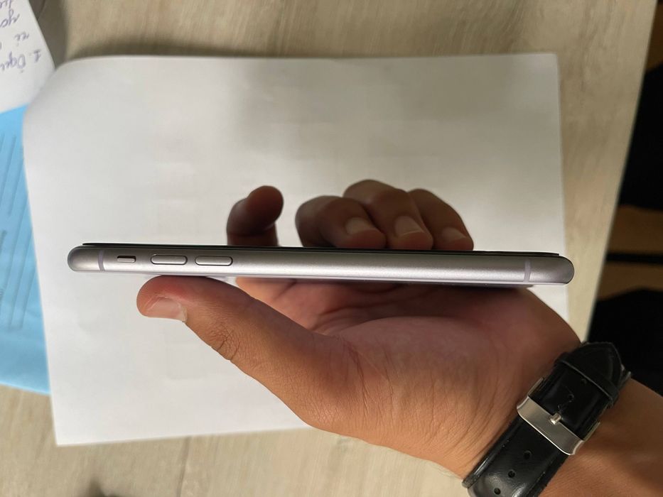 iPhone 11 sotiladi