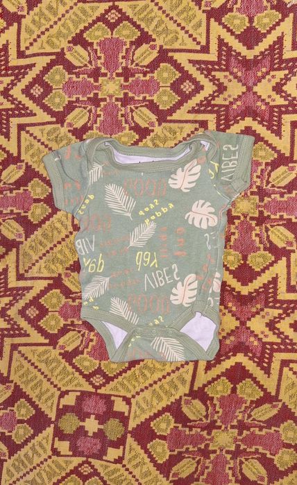 Здравейте продавам за вече малки дрешки размер 50-56 по 1 лв бр