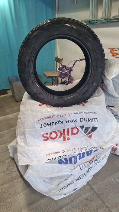 Зимняя резина б/у,липучка