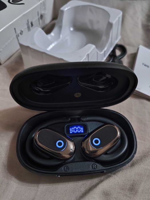 Безжични Bluetooth слушалки с отворен дизайн и “hook”