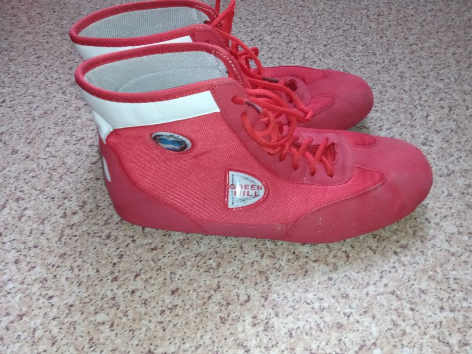 Продам броцовки green hill