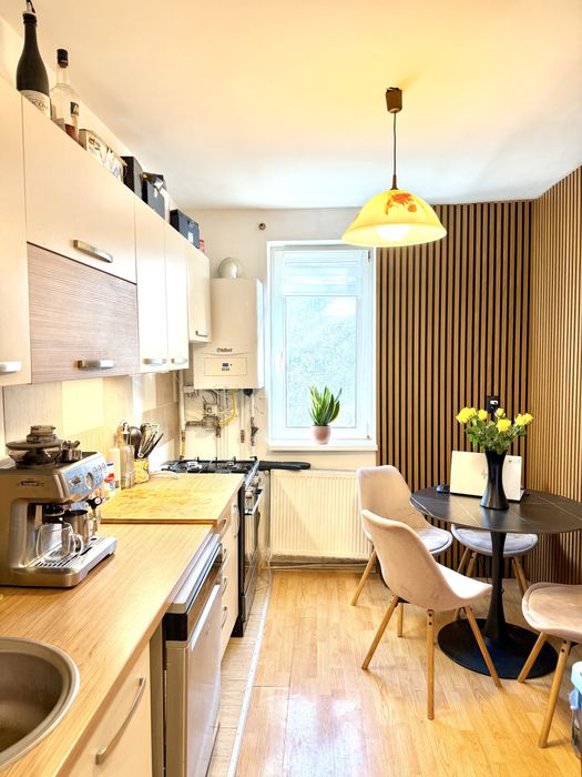 Apartament 3 camere, etaj 3, decomadat, Gheorgheni, Baisoara, Parking