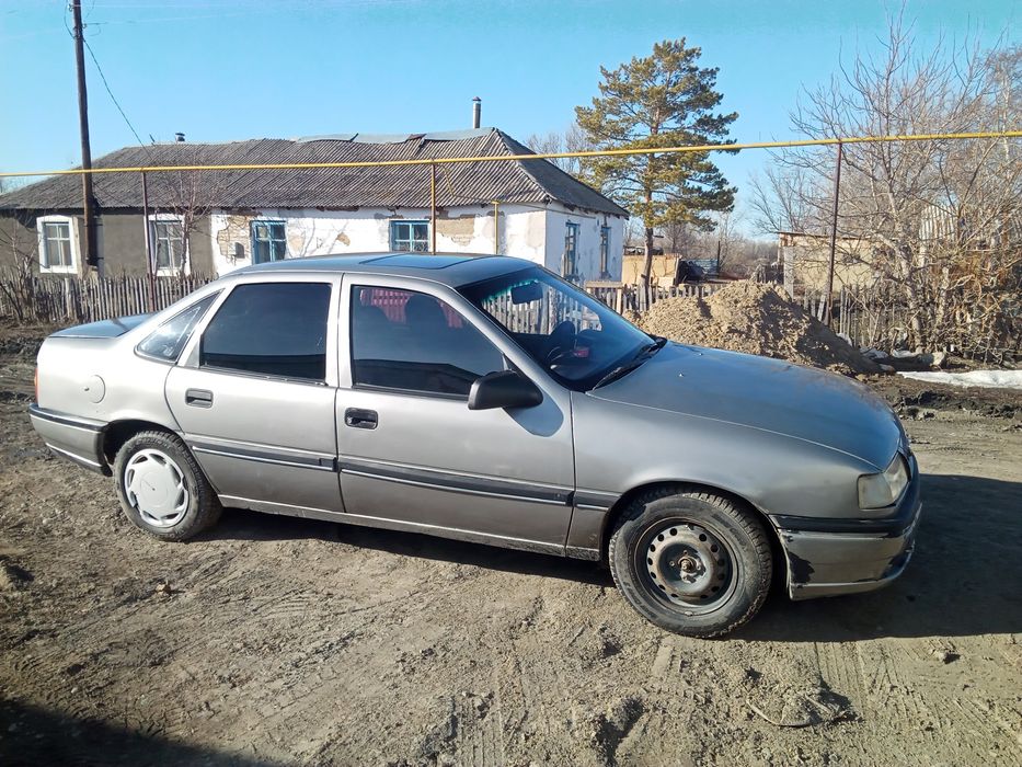 Опель вектра седан 1992года