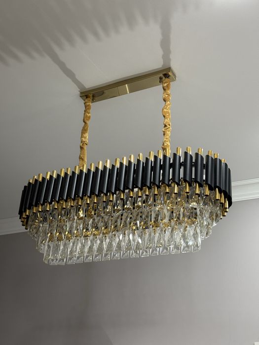 Продам люстры, бра!