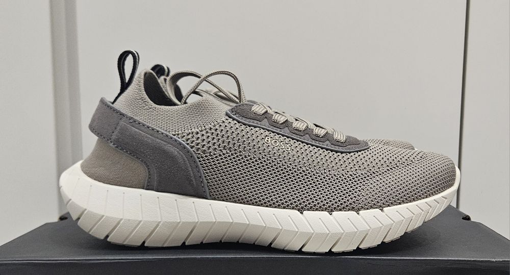 Кроссовки Boss / новые / оригинал / 40 р.