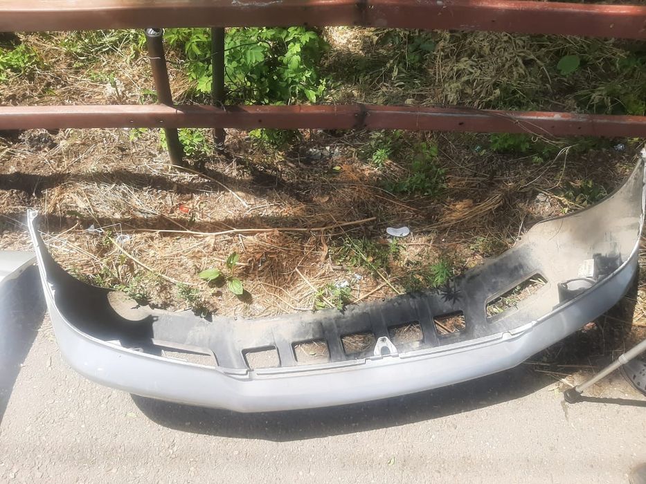 Продам бампер б/у от Toyota Highlander (оригинал)