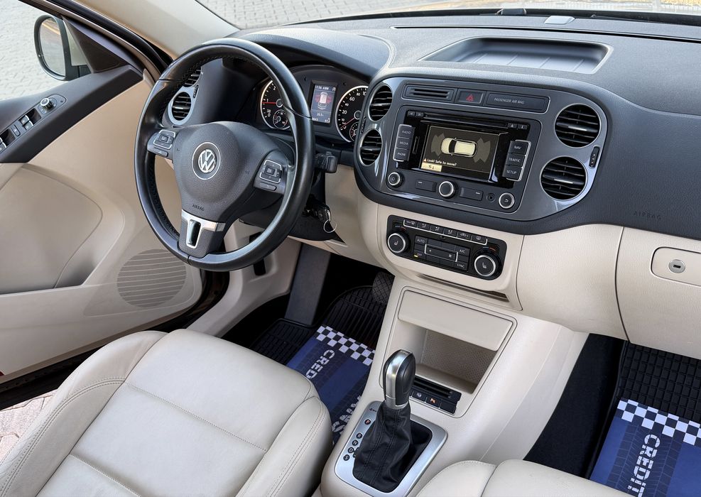 Volkswagen Tiguan / 2.0 TDI / 177 CP / 4x4 / Istoric VW / RAR Efectuat / Anvelope iarnă