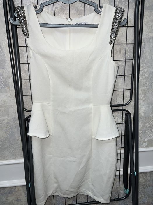 Вечерние платья 38-40 размеры