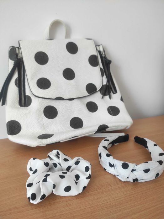 Комплект раница и аксесоари за коса