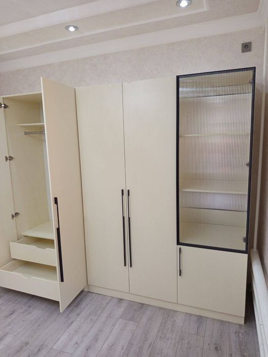 Шкаф в гостиную комнату