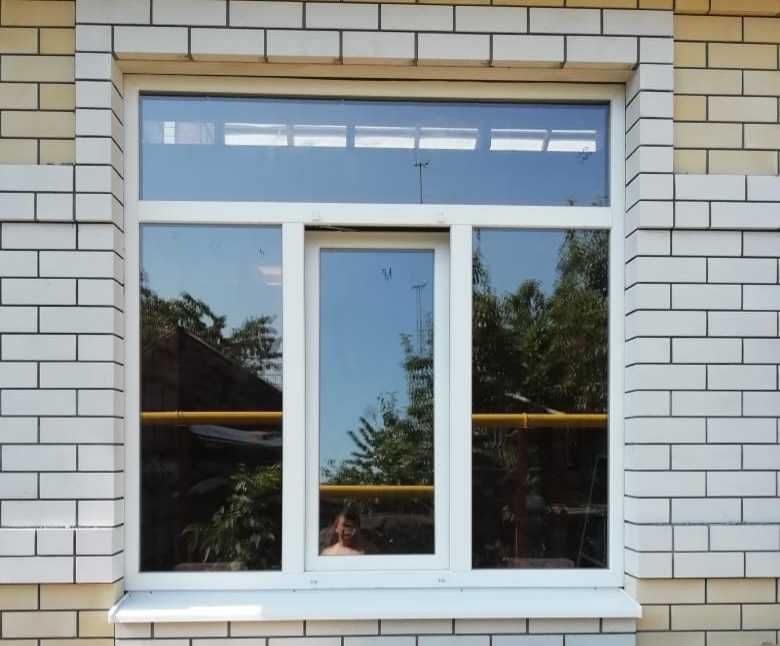 Окна, двери, балконы, витражи