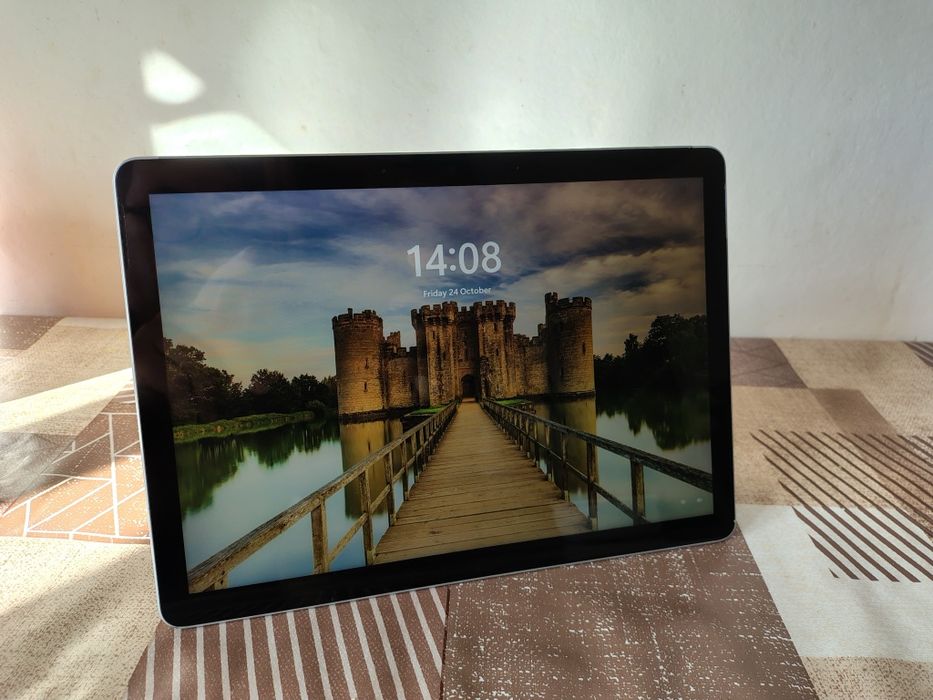 Tableta Microsoft surface 1926