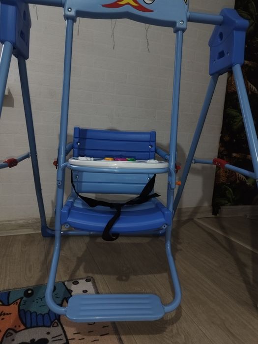 Продам детскую качелю