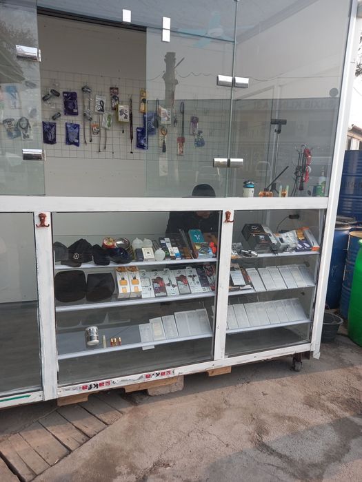 Akfa savdo dokoni butka