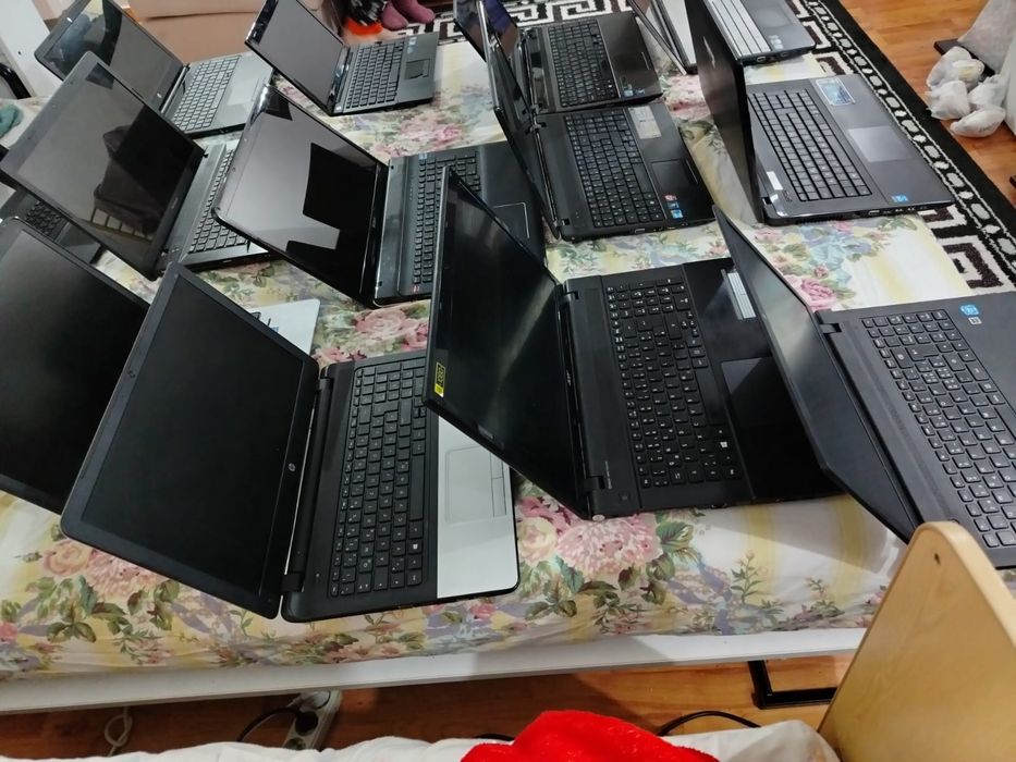 Vand laptopuri functionale: dual core, quad core i3, i5, i7