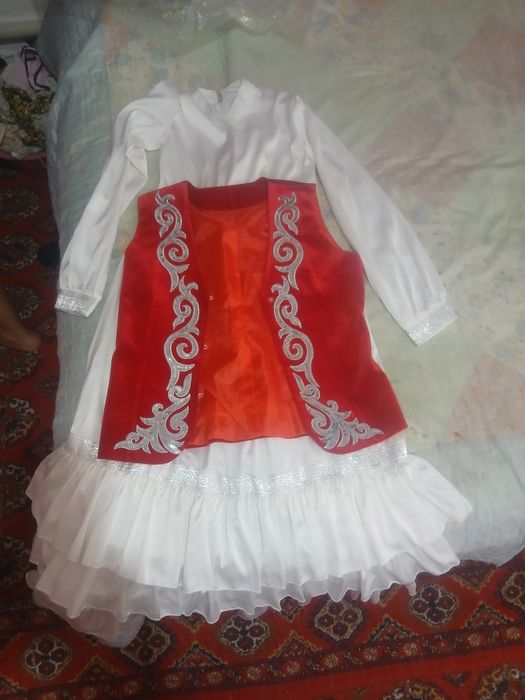Продаёться платья казахский натциональный