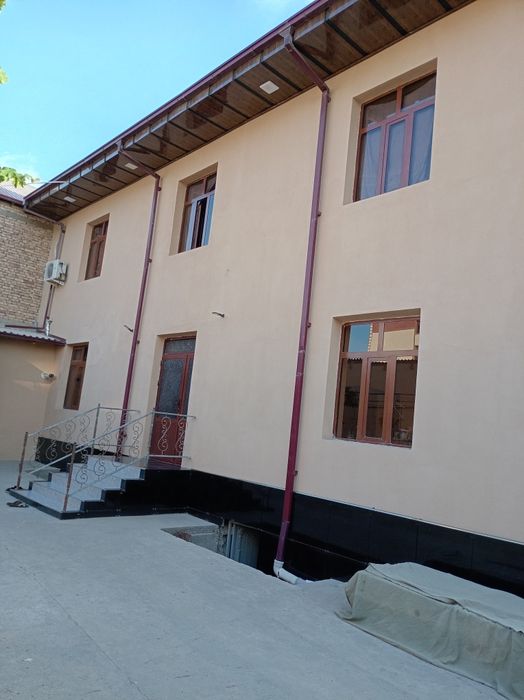 6 xonalik 2 etajlik hovli
