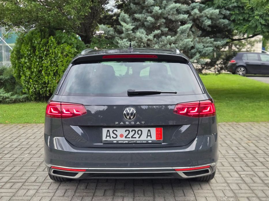 Volkswagen Passat 2021 IQ.Light/Alcantara/150CP/Euro6
