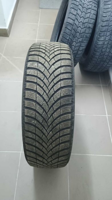 2 Anvelope iarna 205/60/16 DEBICA