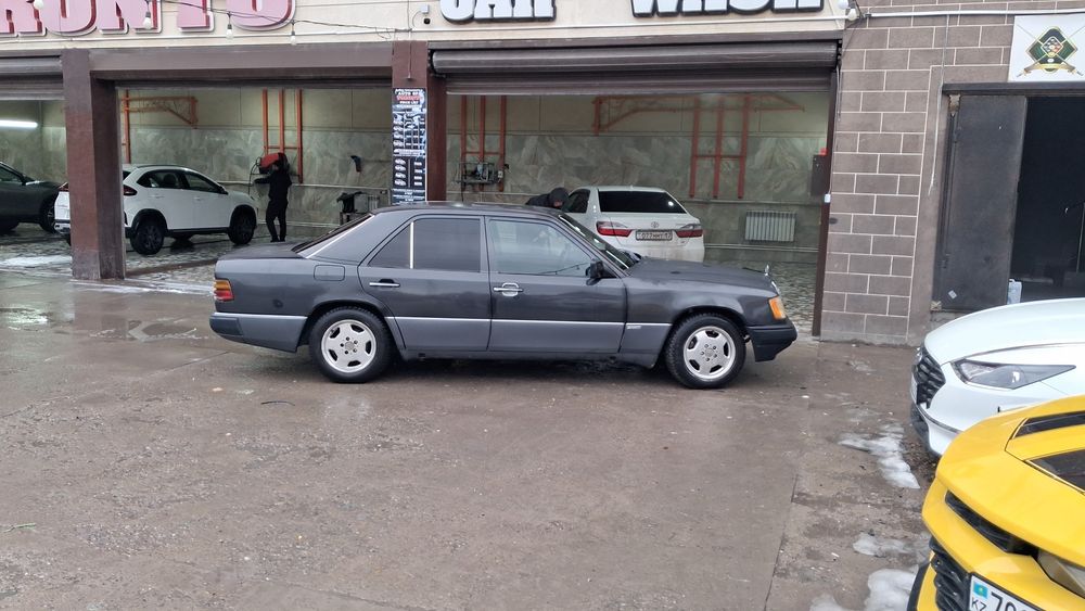 W124 мерс 1990 жылғы