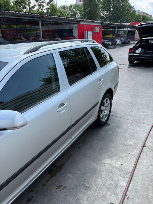 Vând skoda octavia 2 break