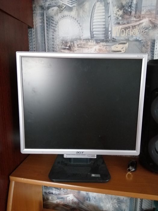 Продам манитор в рабочем состоянии