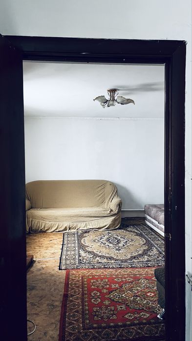 Сдаю две комнаты в районе рынка