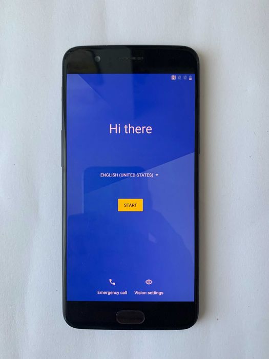 Телефон OnePlus 5